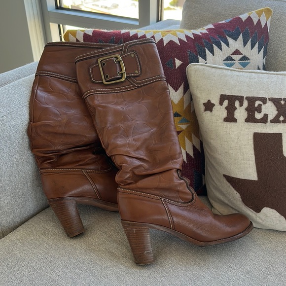 Slouchy tan monogram coach leather chunky heeled boots. Merrith style size 7 - Picture 9 of 9